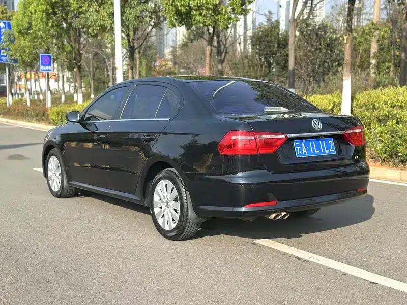 2013 Volkswagen Lavida 1.4TSI Manual Comfort Edition — миниатюра 4