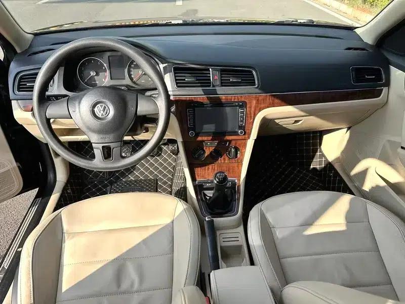2013 Volkswagen Lavida 1.4TSI Manual Comfort Edition — миниатюра 7