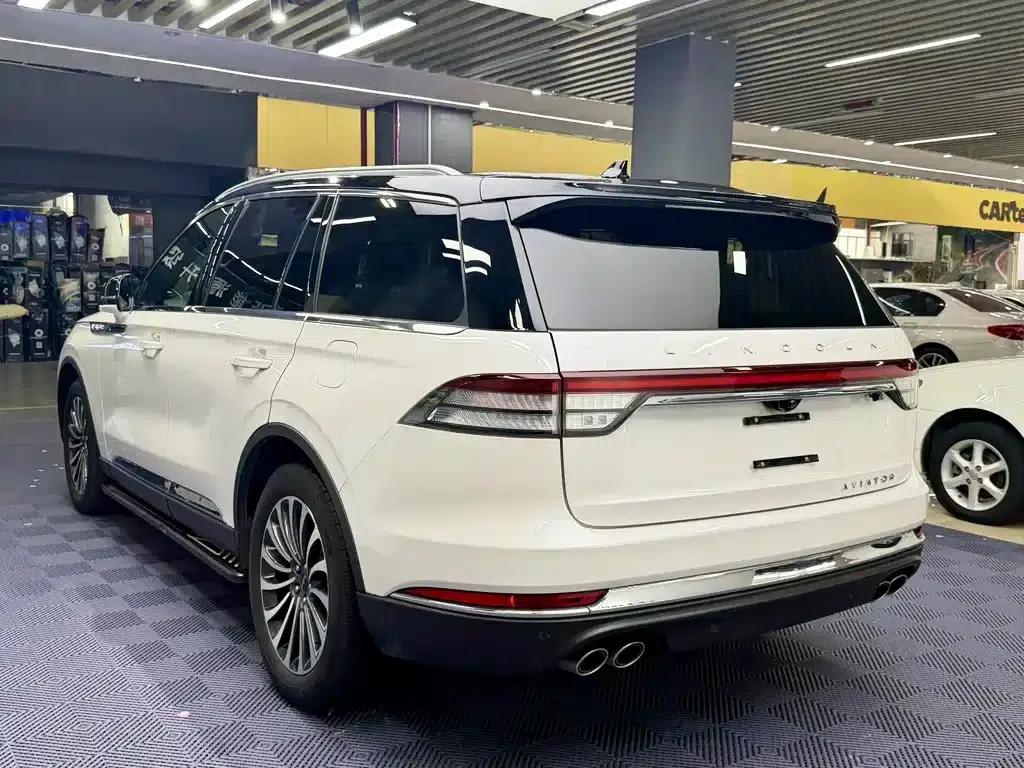 2021 Aviator 3.0T V6 AWD Premium Edition — миниатюра 4