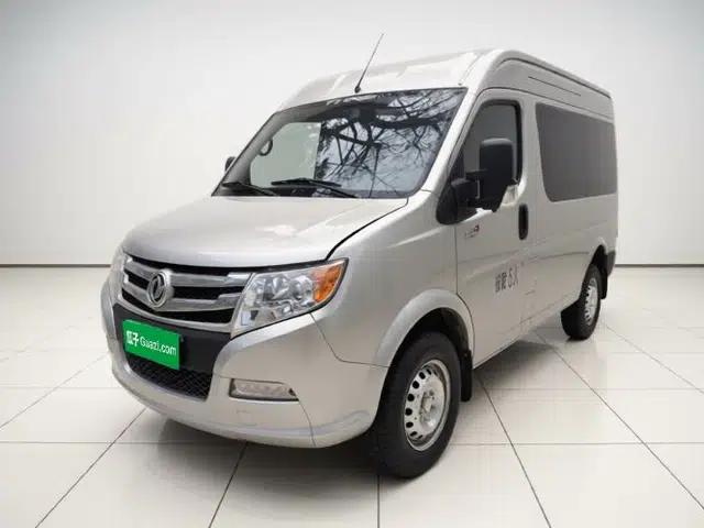 Dongfeng Yufeng 2021 2.3T Power King Front-Drive Logistics Vehicle Short Wheelbase Mid-Roof Design 5-9 Seater China VI Emission Standard M9T