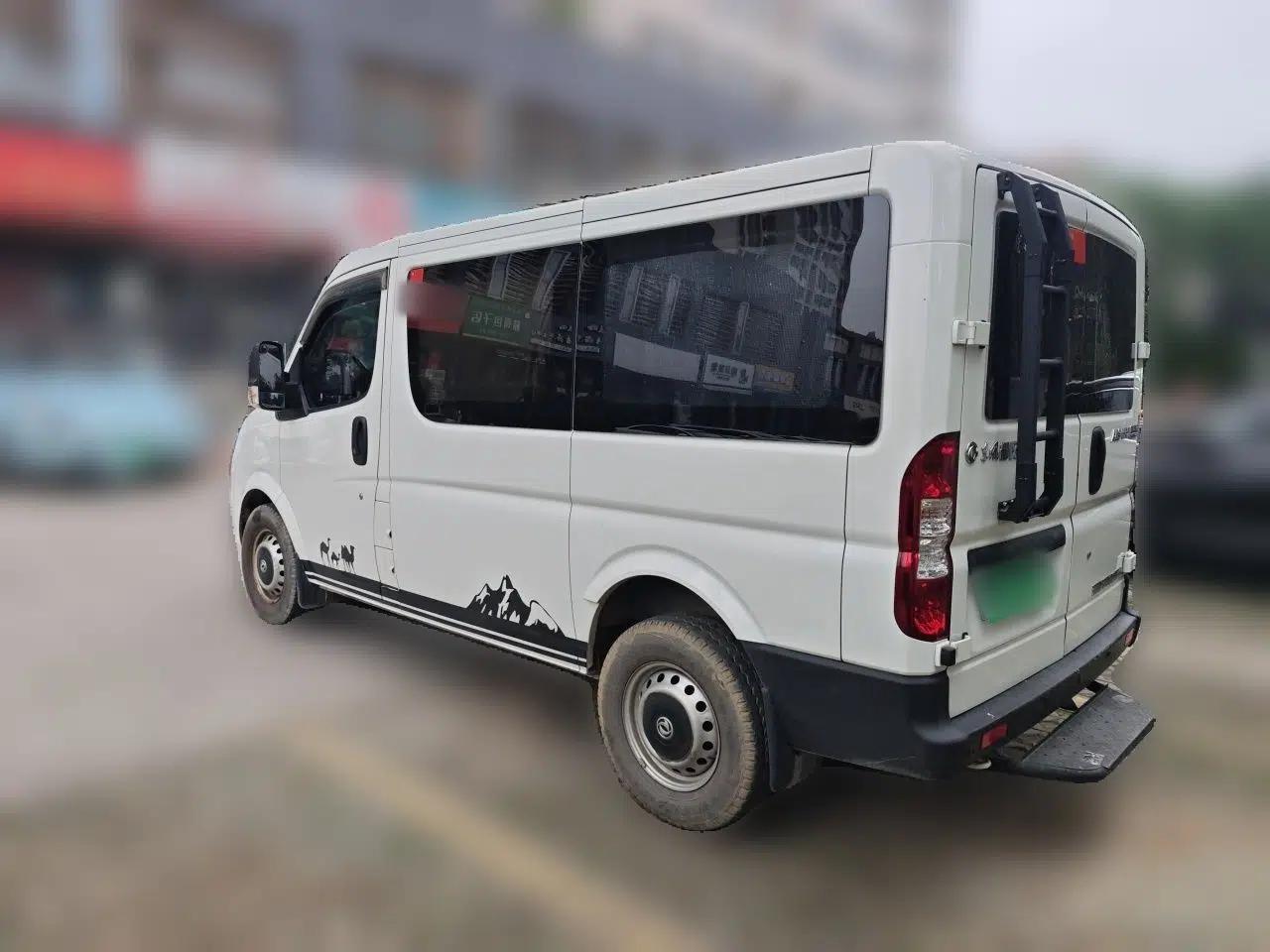 Dongfeng Yufeng 2020 2.3T Economy Logistics Vehicle Short Wheelbase Low Roof 5-9 Seater WP2.3 — миниатюра 4