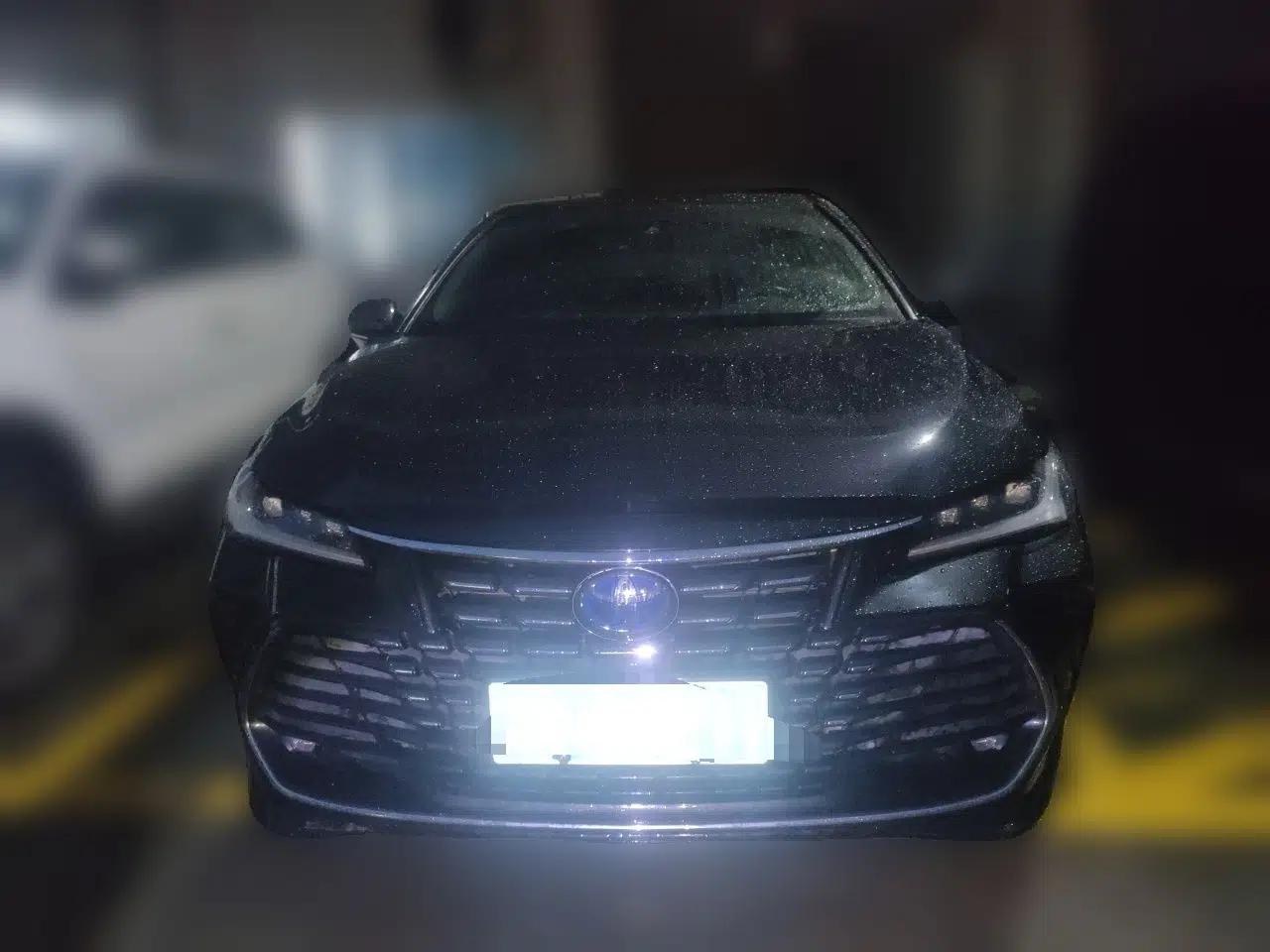 Toyota Avalon 2022 Dual-Engine 2.5L Luxury Edition — миниатюра 2