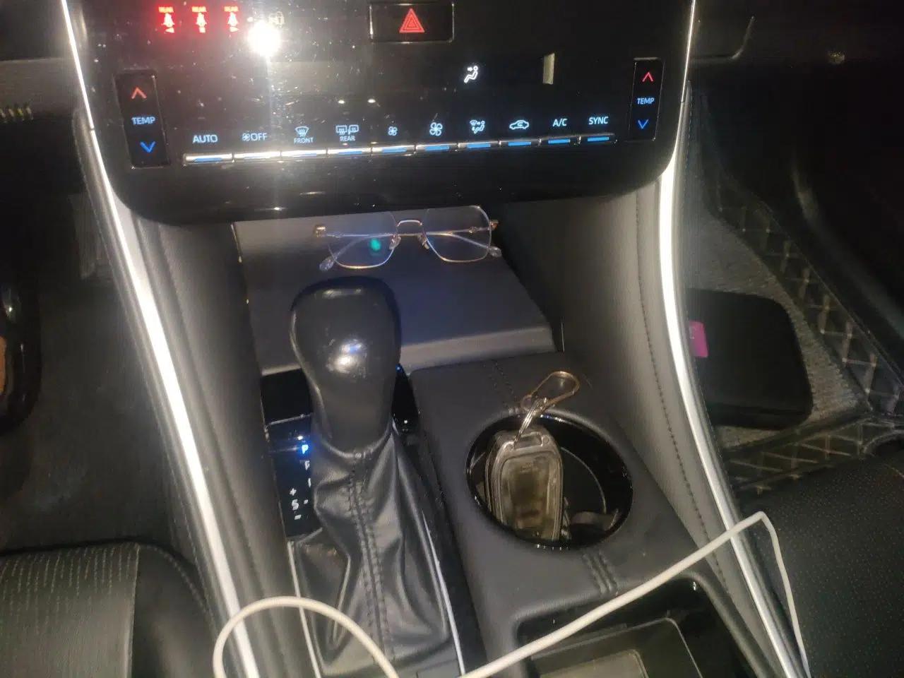 Toyota Avalon 2022 Dual-Engine 2.5L Luxury Edition — миниатюра 14