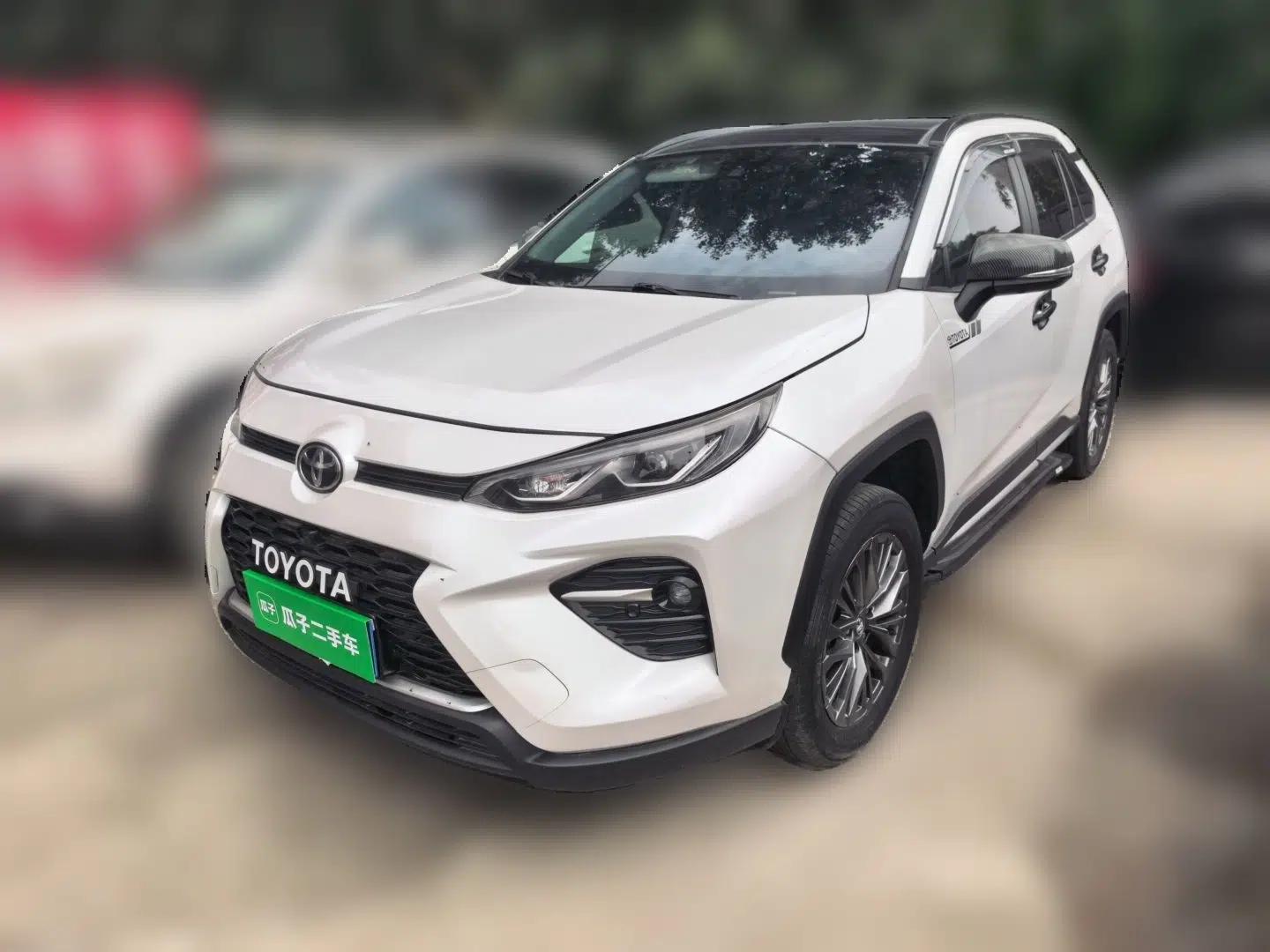Toyota Wildlander 2023 2.0L CVT Two-Wheel Drive Luxury PLUS Edition — миниатюра 1