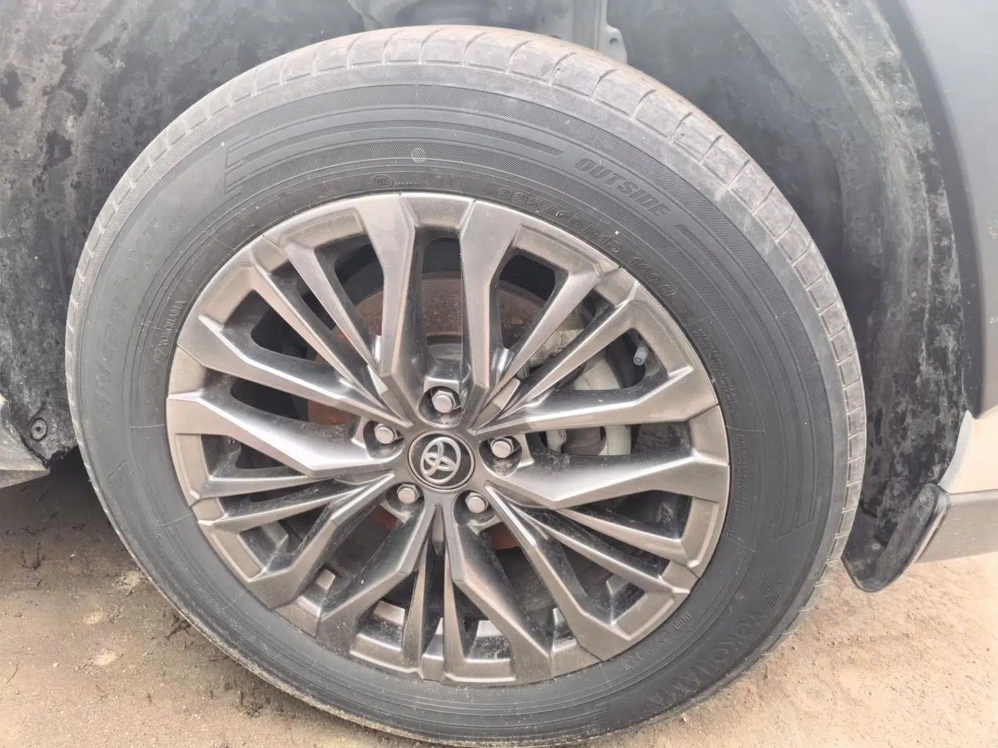 Toyota Wildlander 2023 2.0L CVT Two-Wheel Drive Luxury PLUS Edition — миниатюра 8