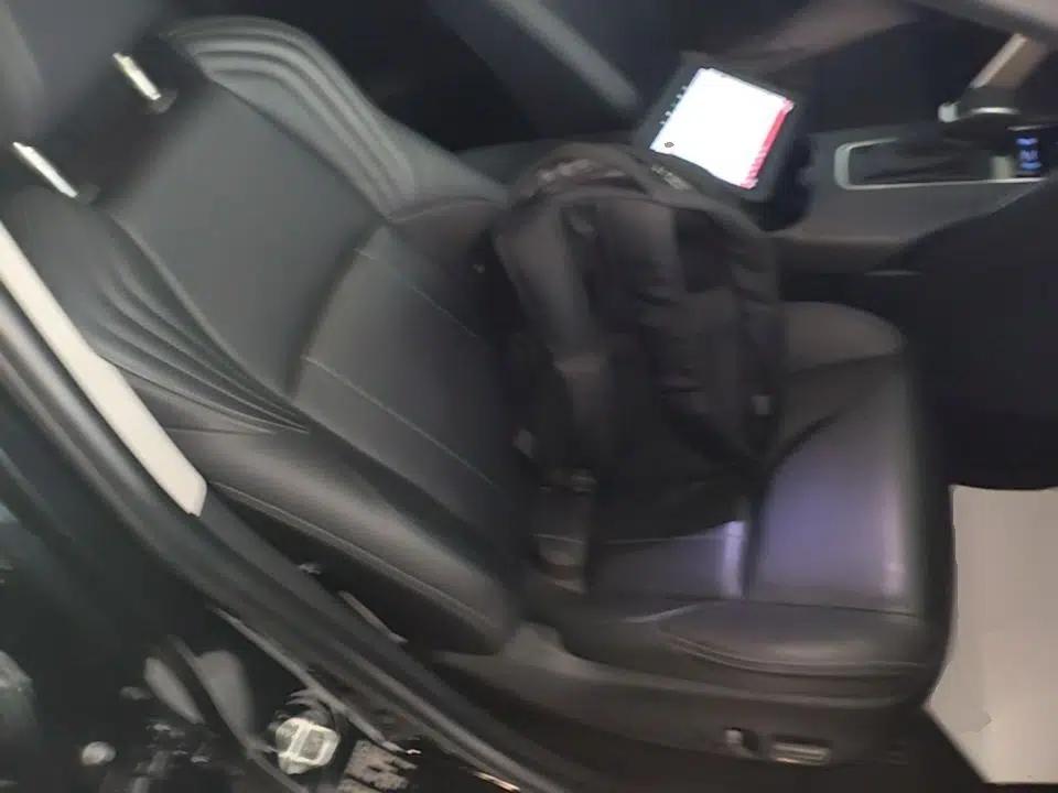 Toyota Harrier 2022 Dual-Engine 2.5L CVT Two-Wheel Drive Luxury Edition — миниатюра 19
