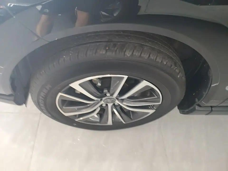 Toyota Harrier 2022 Dual-Engine 2.5L CVT Two-Wheel Drive Luxury Edition — миниатюра 10