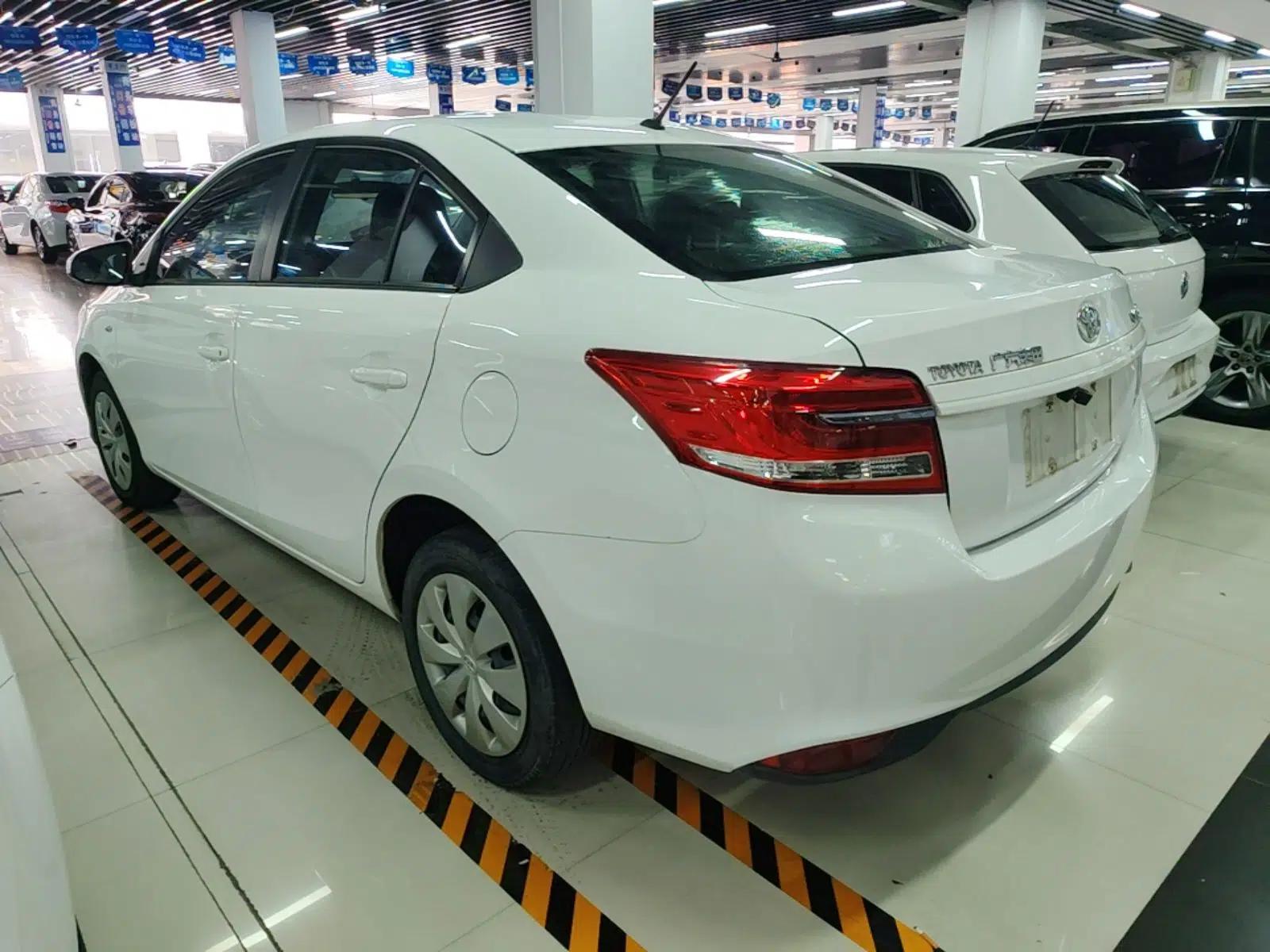 Toyota YARiS L Zhi Xiang 2017 1.5E CVT Dynamic Edition — миниатюра 4