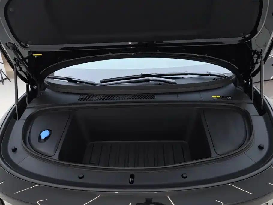 Li Auto i6 2025 Two-Wheel Drive Standard Edition — миниатюра 11