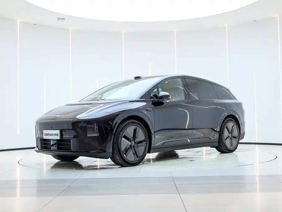 Li Auto i6 2025 Two-Wheel Drive Standard Edition — миниатюра 13
