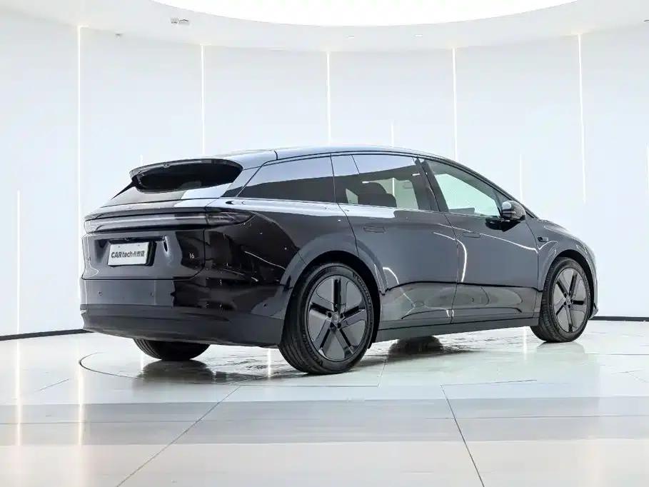 Li Auto i6 2025 Two-Wheel Drive Standard Edition — миниатюра 5
