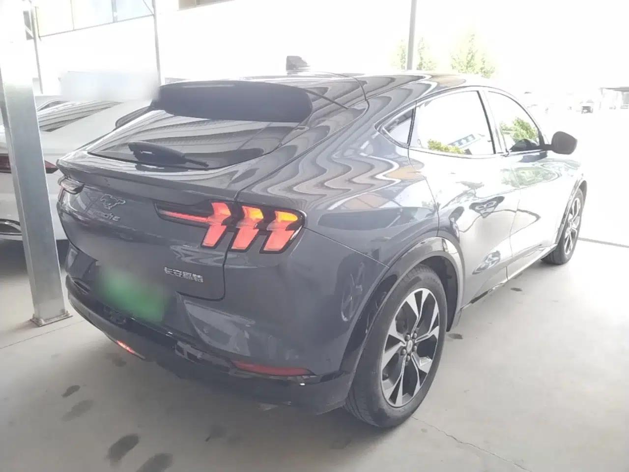 Ford Mustang Mach-E 2021 AION Y Plus Rear-Drive Luxury Edition (Long Range) — миниатюра 6