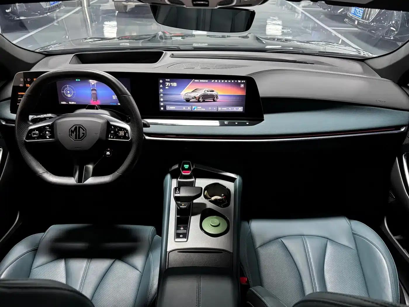MG7 2025 2.0T Trophy+ Super Intelligent Driving Edition — миниатюра 4