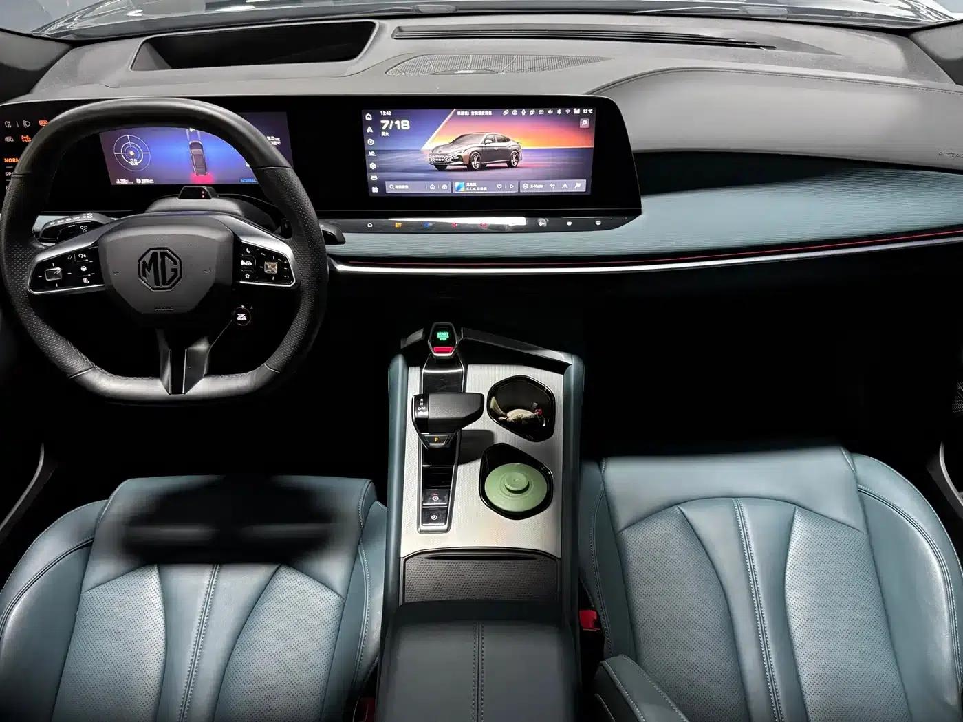 MG7 2025 2.0T Trophy+ Super Intelligent Driving Edition — миниатюра 6