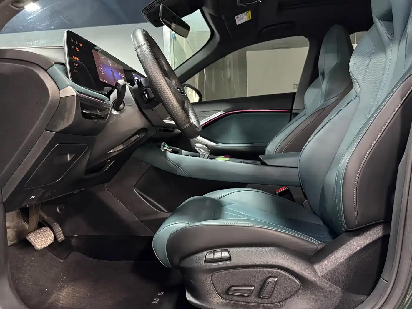 MG7 2025 2.0T Trophy+ Super Intelligent Driving Edition — миниатюра 7