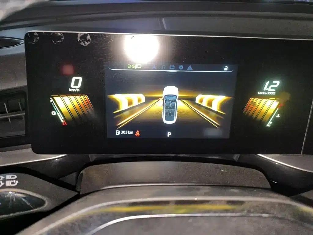 MG5 Scorpio 2022 1.5T Luxury Edition — миниатюра 4