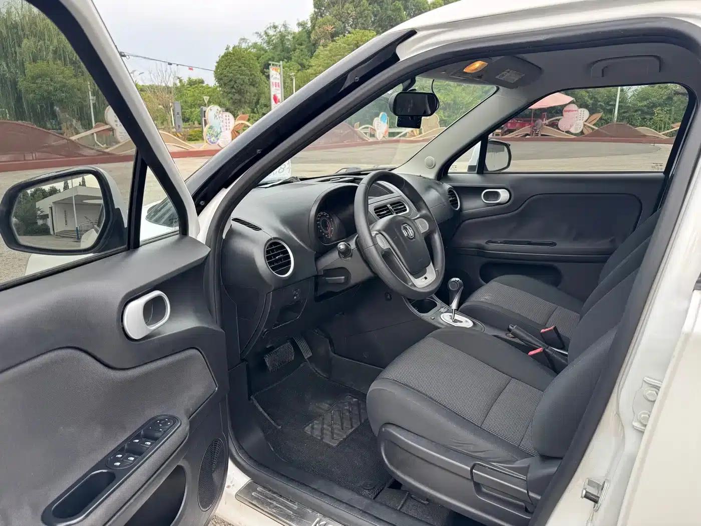 MG3 2016 1.3L AMT Comfort Edition — миниатюра 11