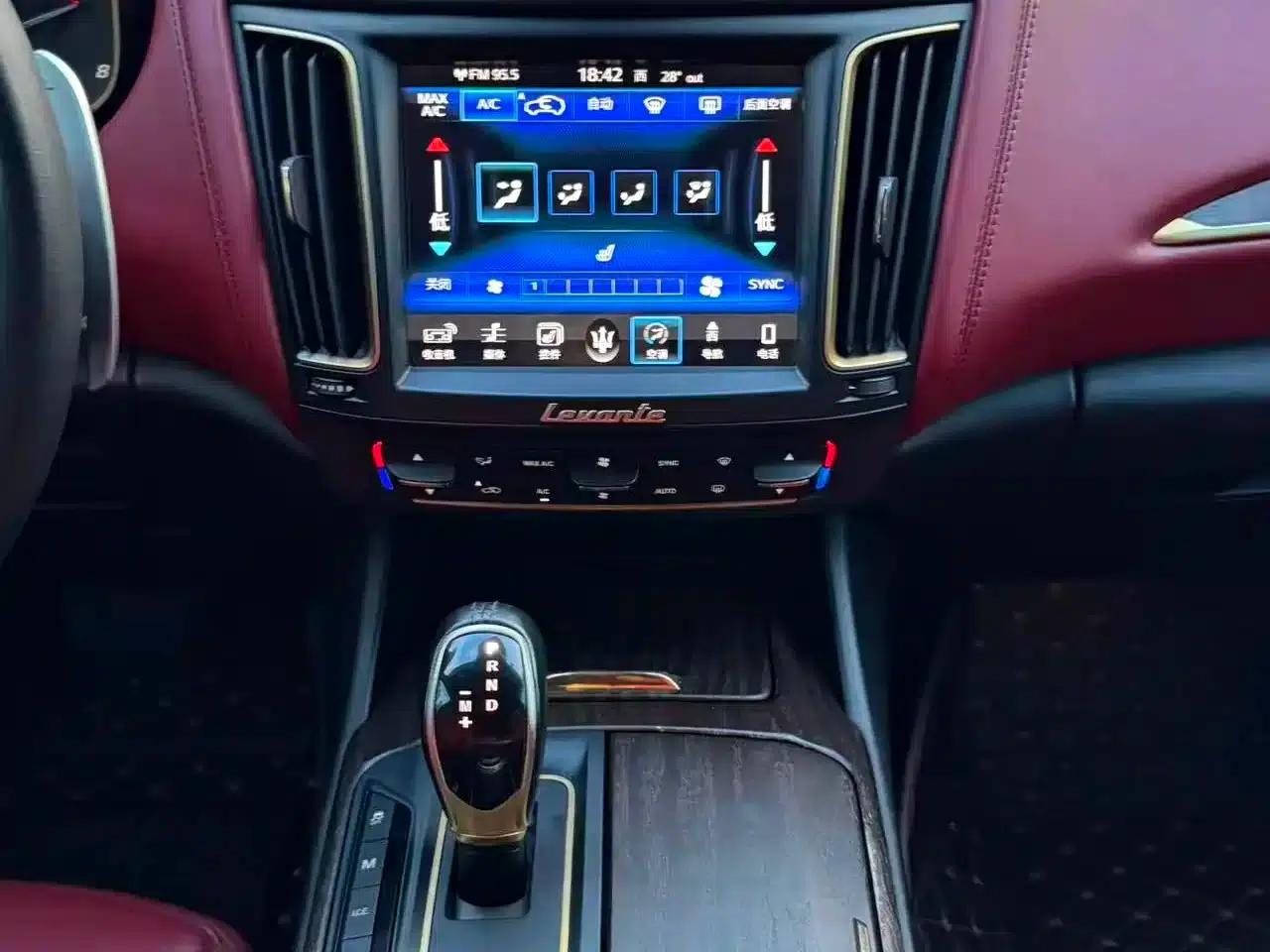 2016 Levante 3.0T Standard Edition — миниатюра 12