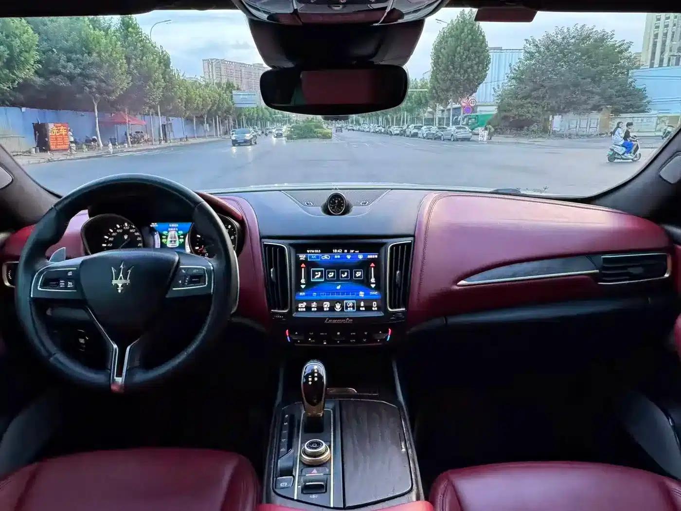 2016 Levante 3.0T Standard Edition — миниатюра 13
