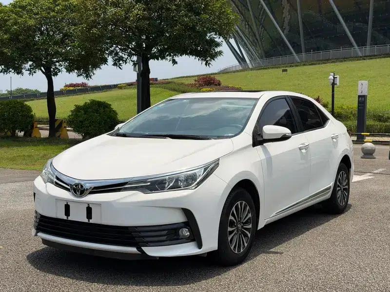 2017 Toyota Corolla Facelift 1.2T S-CVT GL (National V Emission Standard) — миниатюра 1