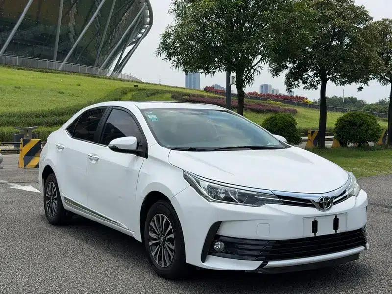 2017 Toyota Corolla Facelift 1.2T S-CVT GL (National V Emission Standard) — миниатюра 3