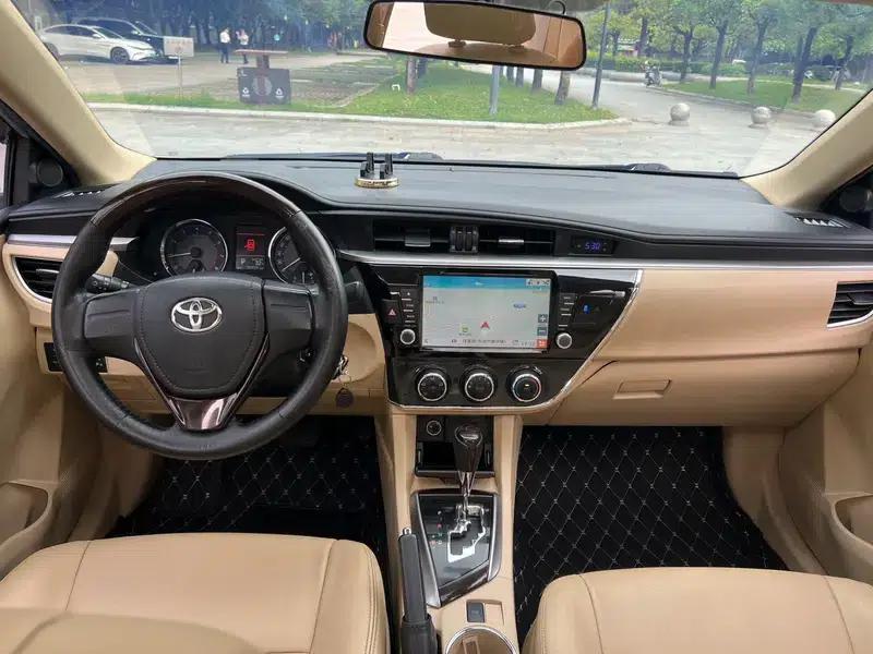 2014 Corolla 1.6L CVT GL-i — миниатюра 11
