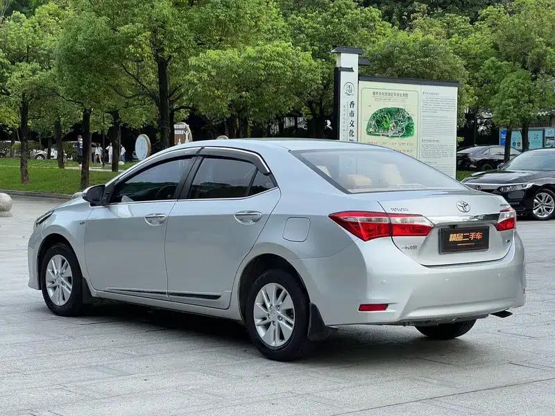 2014 Corolla 1.6L CVT GL-i — миниатюра 5