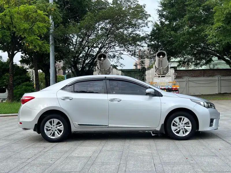 2014 Corolla 1.6L CVT GL-i — миниатюра 8