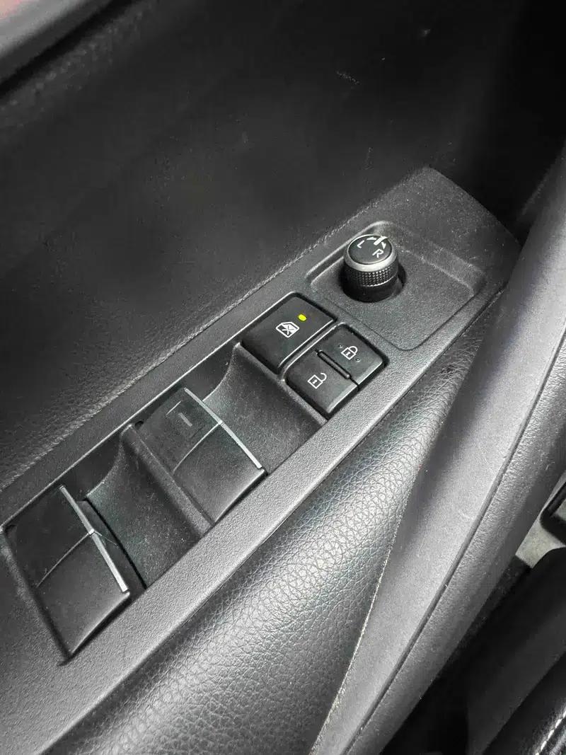 2023 Toyota Corolla 1.2T S-CVT Elite Edition — миниатюра 39