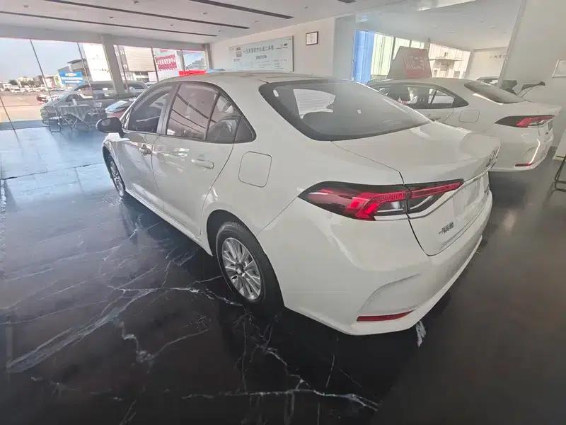 2025 Toyota Corolla 1.2T S-CVT Pioneer Edition — миниатюра 4
