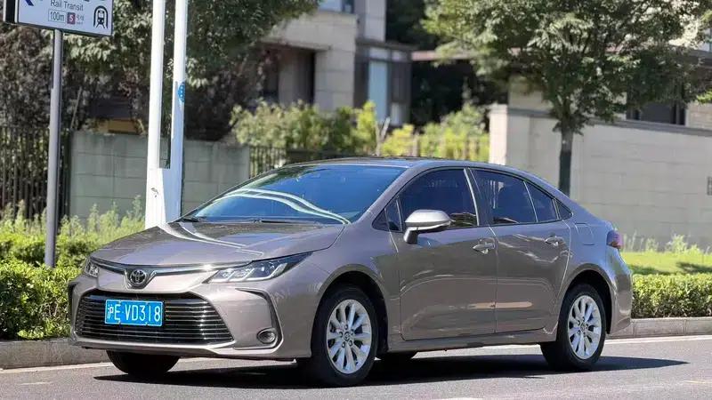 2021 Toyota Corolla 1.2T S-CVT Elite PLUS Edition — миниатюра 1