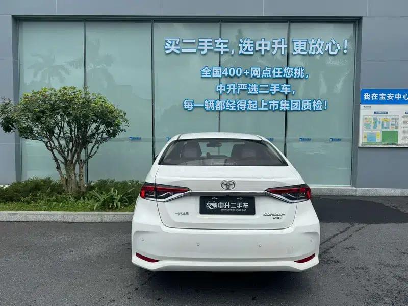 2021 Toyota Corolla 1.2T S-CVT Luxury Edition — миниатюра 4