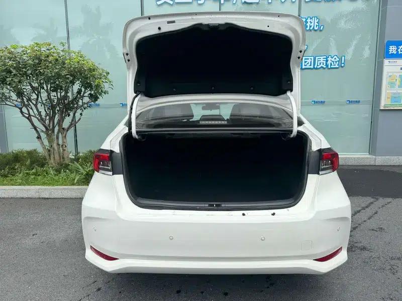 2021 Toyota Corolla 1.2T S-CVT Luxury Edition — миниатюра 10