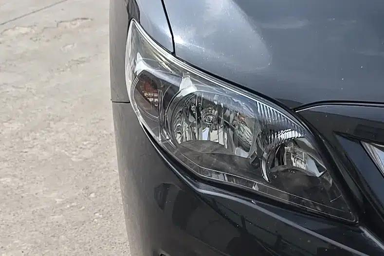 2013 Toyota Corolla Special Edition 1.8L CVT GL-i — миниатюра 5