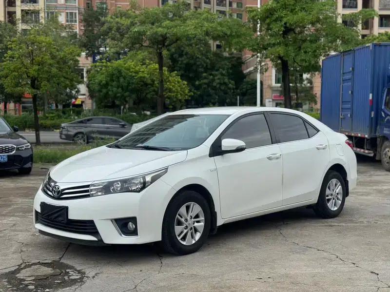 2017 Toyota Corolla Facelift 1.6L S-CVT GL (National V Emission Standard) — миниатюра 1
