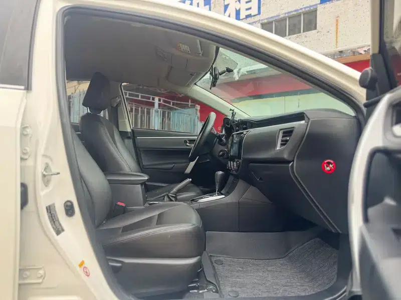 2017 Toyota Corolla Facelift 1.6L S-CVT GL (National V Emission Standard) — миниатюра 13