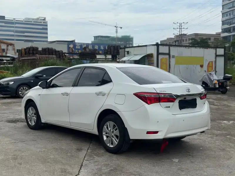 2017 Toyota Corolla Facelift 1.6L S-CVT GL (National V Emission Standard) — миниатюра 5