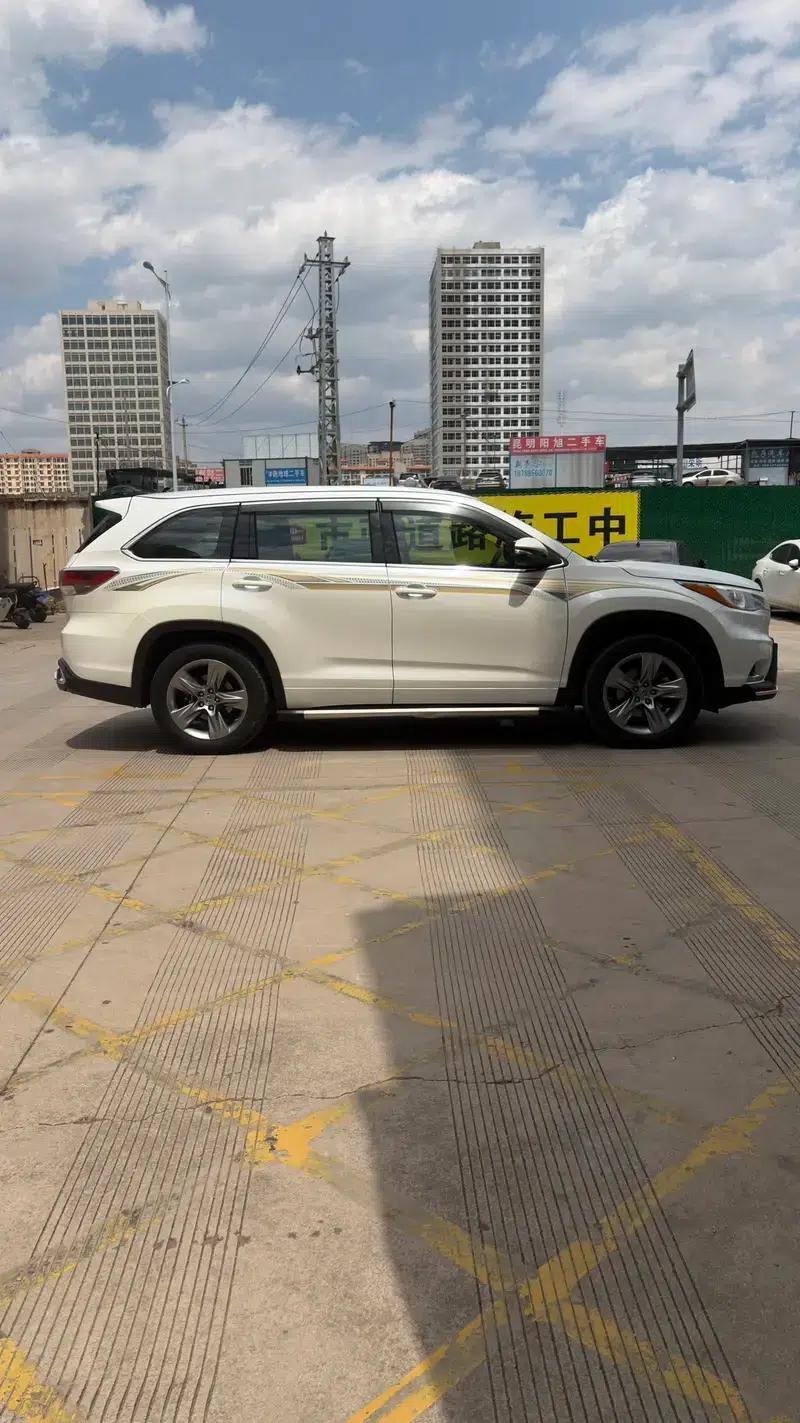 2015 Highlander 2.0T AWD Luxury 7-seater — миниатюра 3