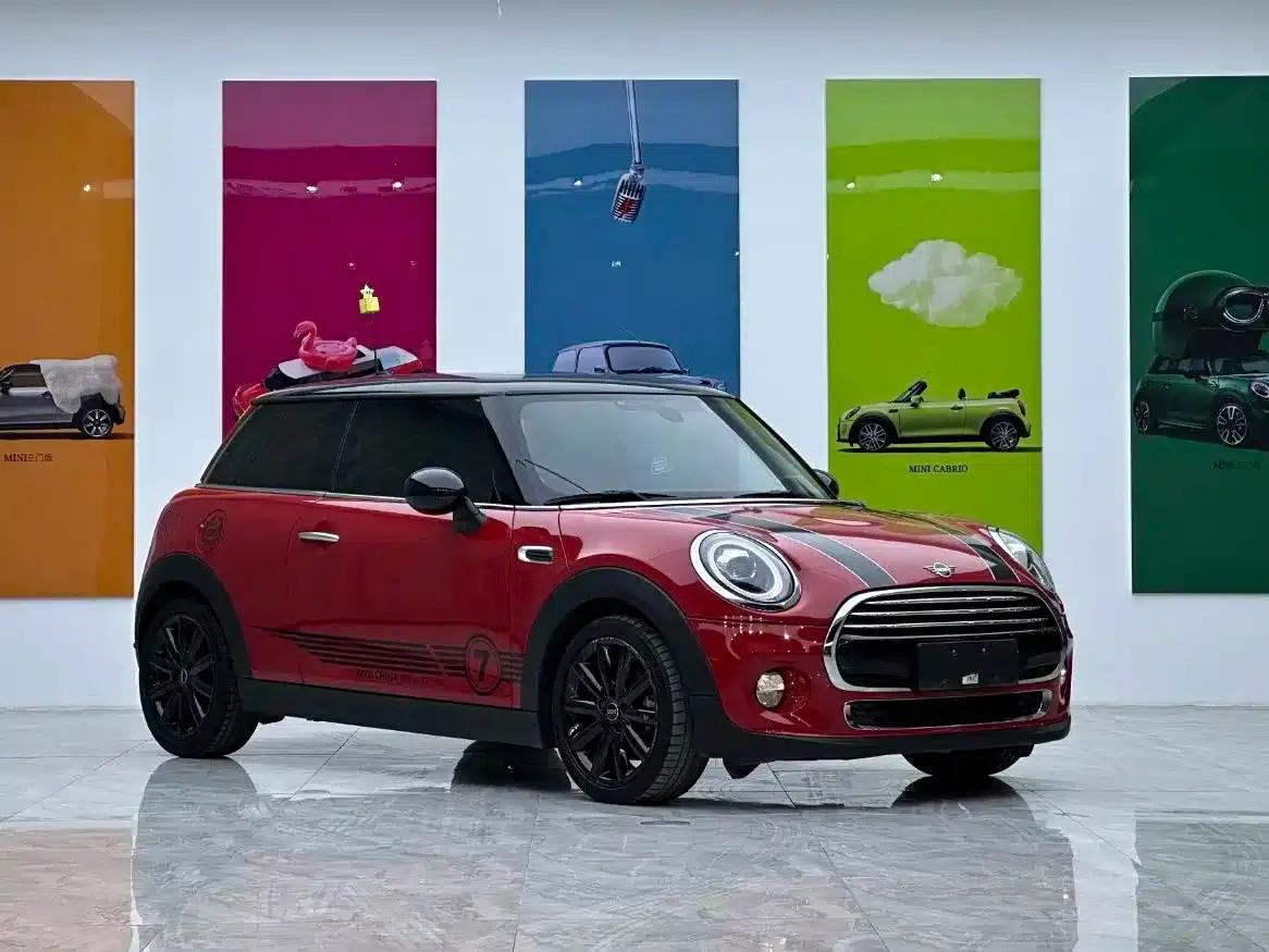 MINI 2019 1.5T COOPER Artist — миниатюра 1