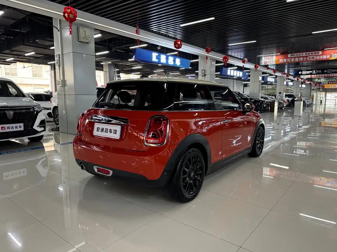 2018 MINI 1.5T ONE PLUS — миниатюра 4