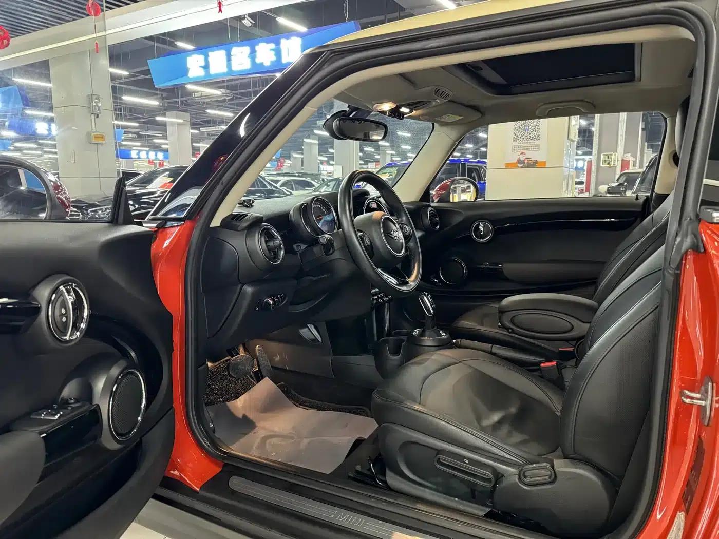 2018 MINI 1.5T ONE PLUS — миниатюра 8
