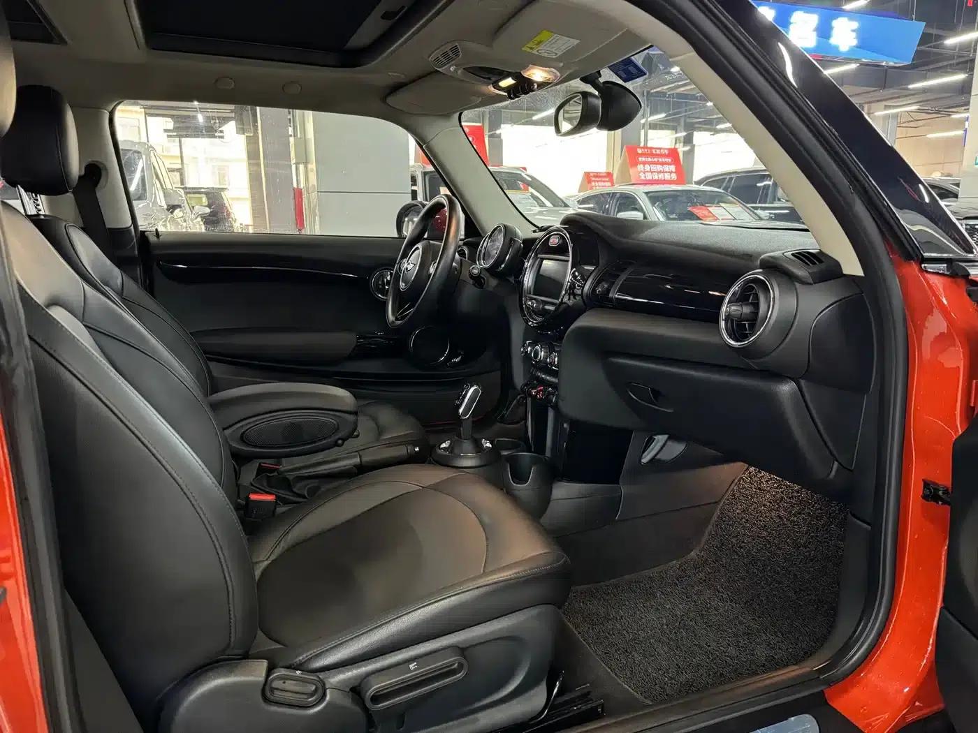 2018 MINI 1.5T ONE PLUS — миниатюра 9