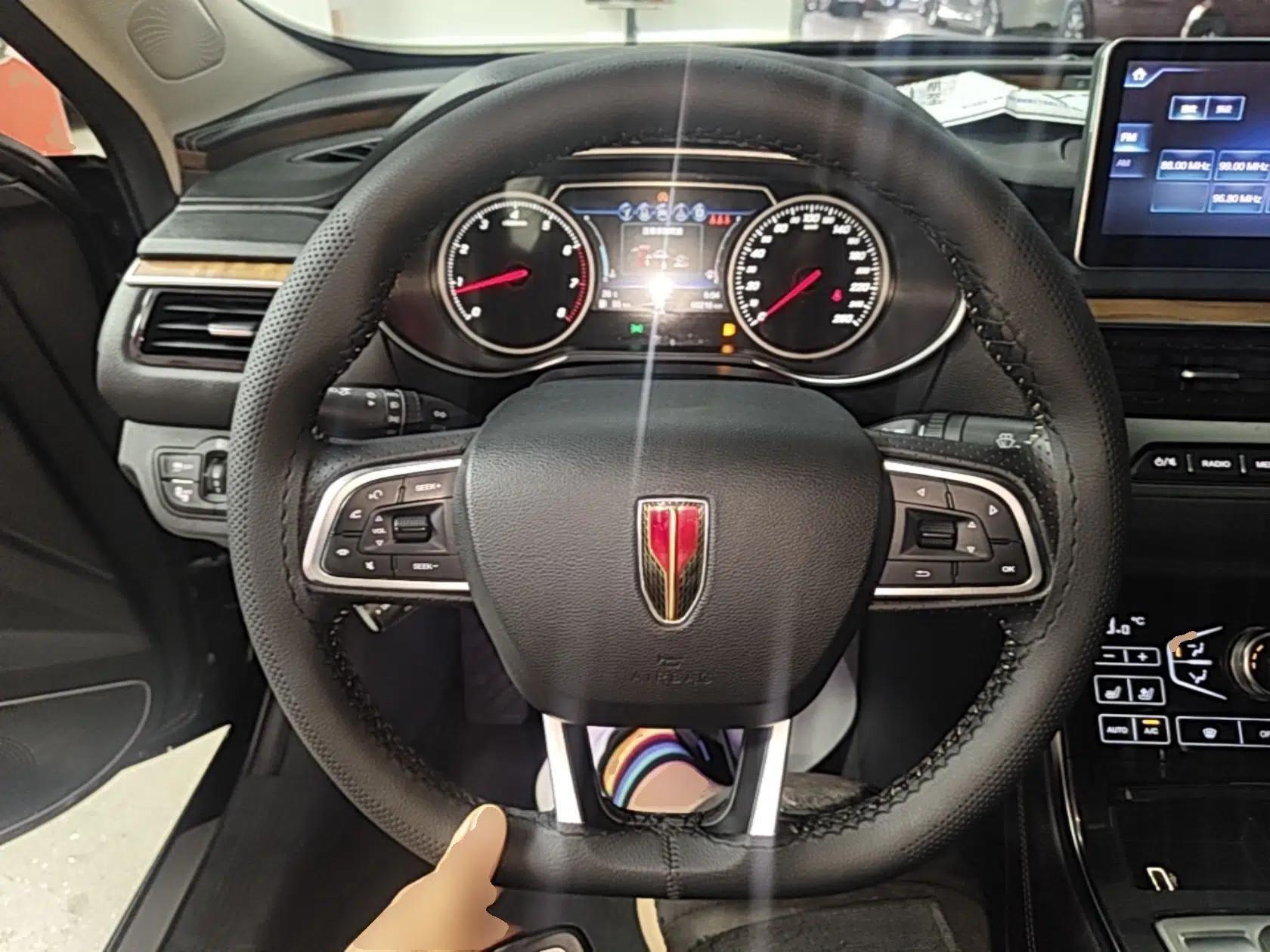 Hongqi H5 2019 30TD Smart Connect Enjoy Edition — миниатюра 13