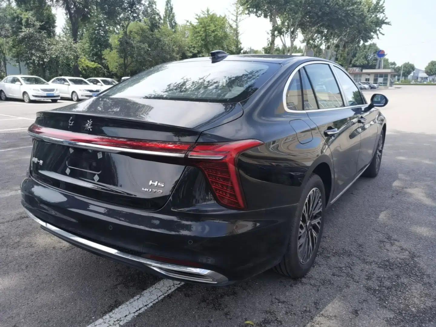 Hongqi H5 2025 2.0T Automatic Flag Edition – 500 000 Units Commemorative Version — миниатюра 6