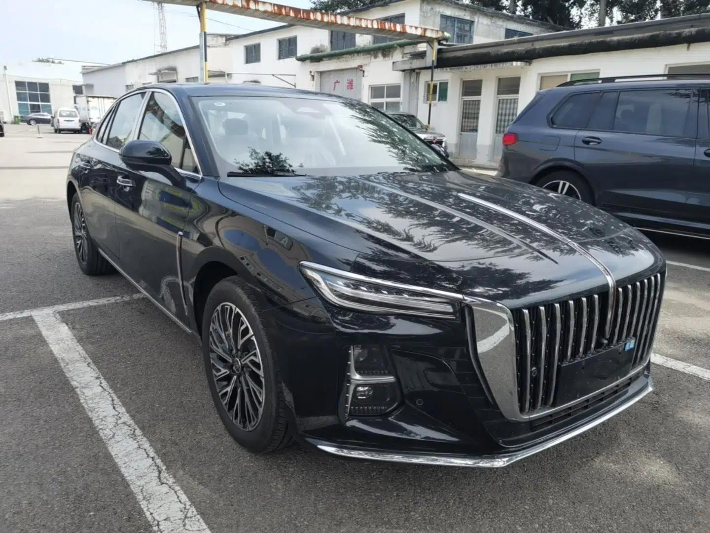 Hongqi H5 2025 2.0T Automatic Flag Edition – 500 000 Units Commemorative Version — миниатюра 3