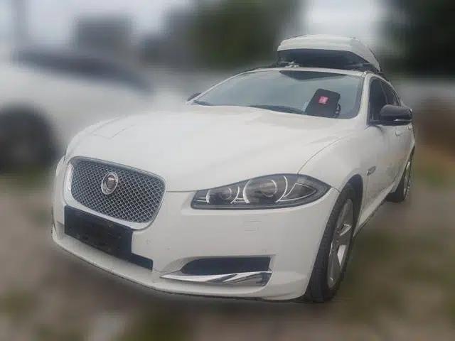 Jaguar XF 2015 XF 2.0T Sportbrake Luxury Edition