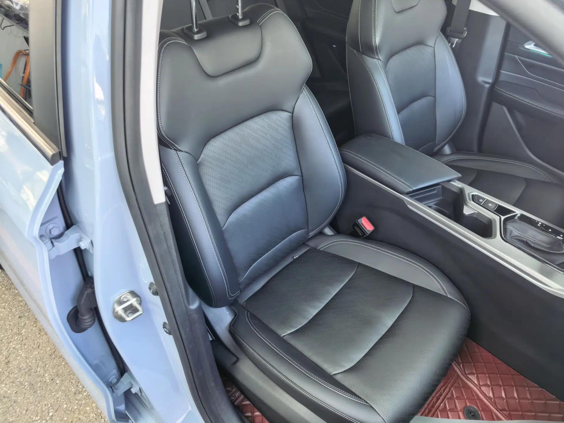 Geely Auto Emgrand 2023 4th Generation Champion Edition 1.5L CVT Prestige Model — миниатюра 12