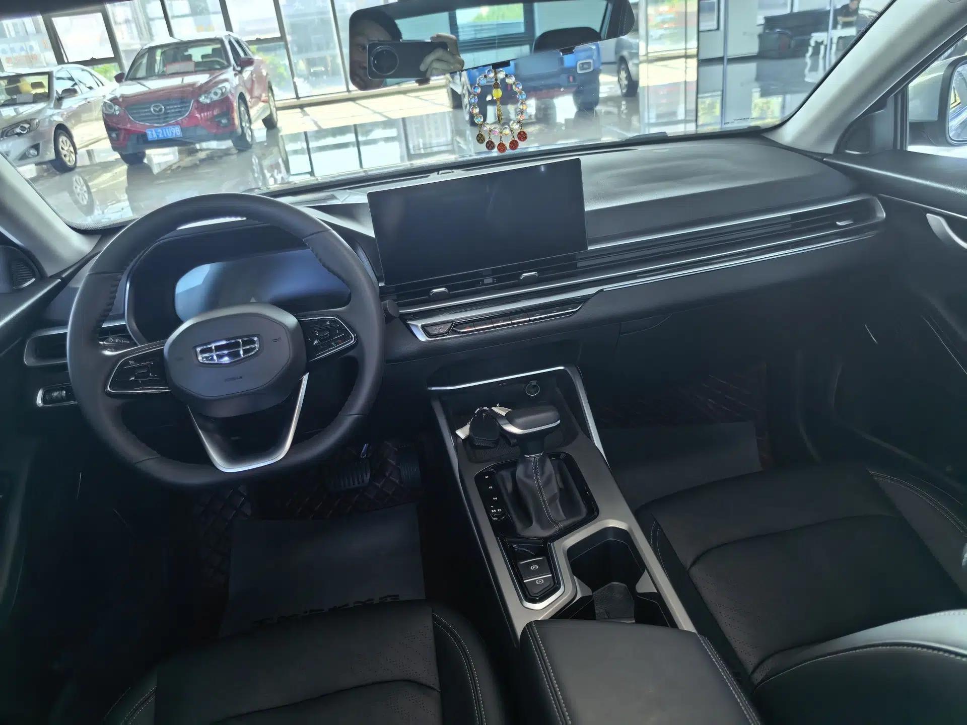 Geely Auto Emgrand 2023 4th Generation Champion Edition 1.5L CVT Prestige Model — миниатюра 15