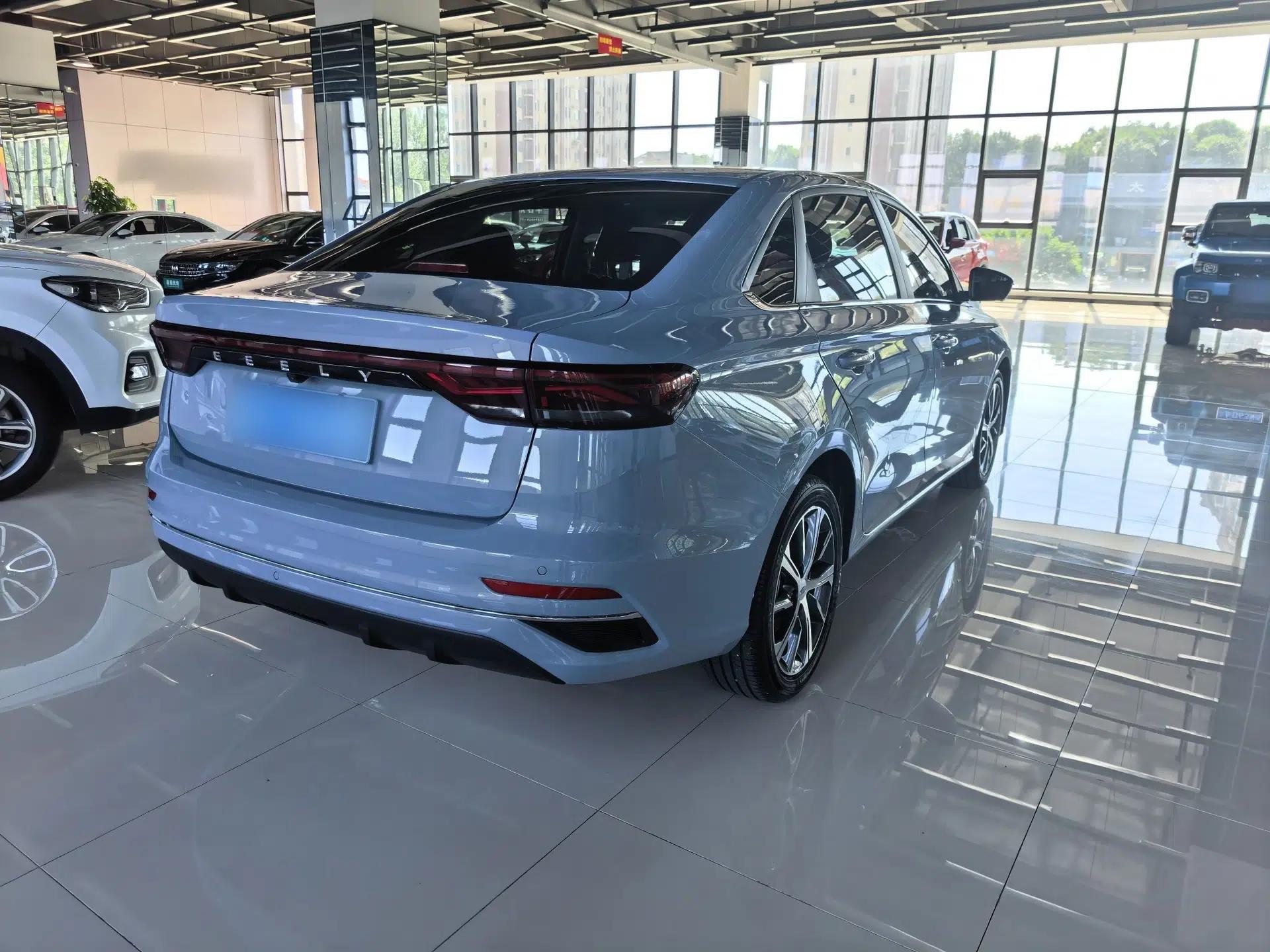 Geely Auto Emgrand 2023 4th Generation Champion Edition 1.5L CVT Prestige Model — миниатюра 7