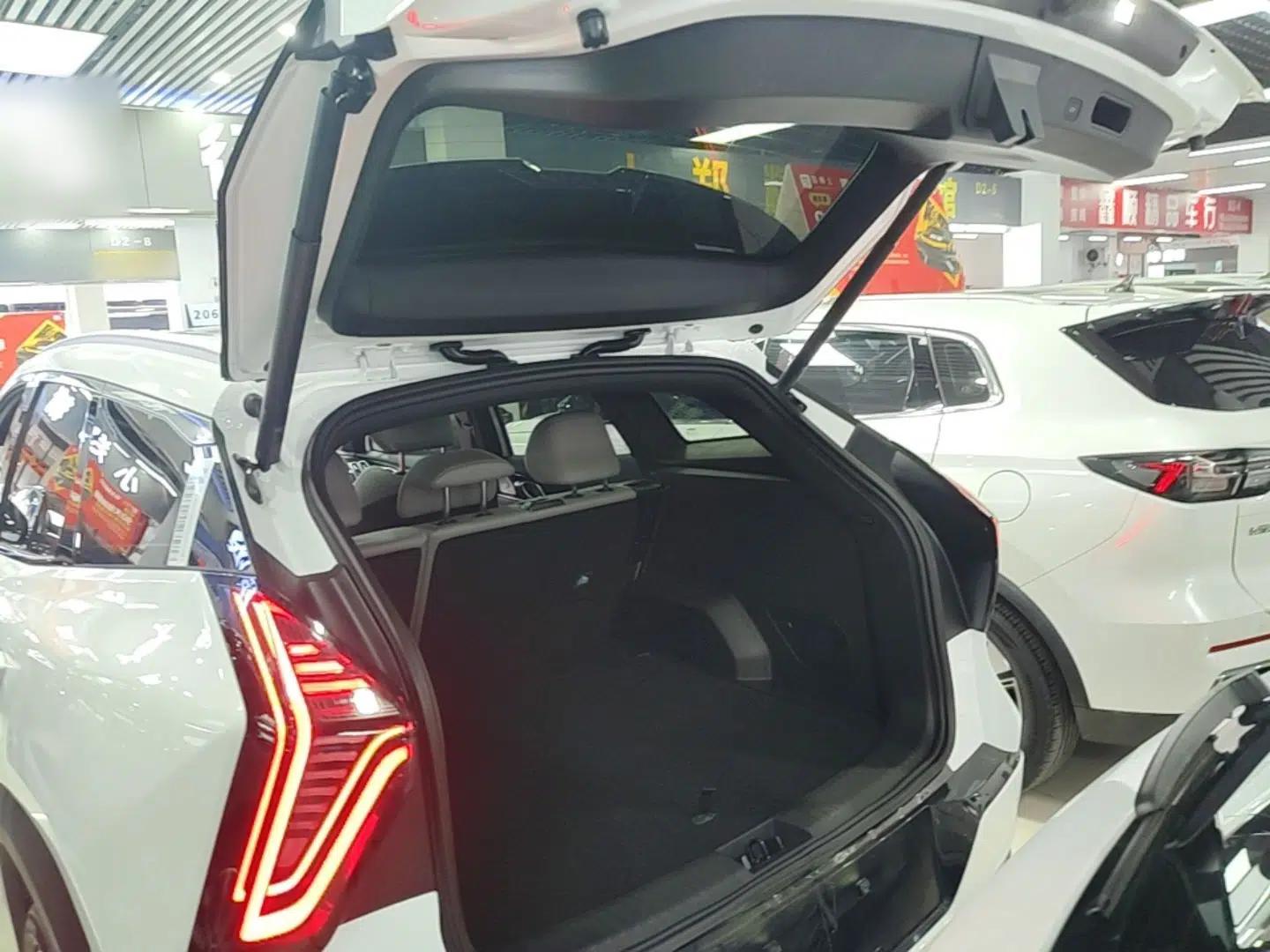 Geely Auto FX11 2025 4th Generation 1.5TD DCT - Shanhe — миниатюра 22